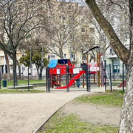 Hanna&rita In The Centre Lonyay 42a 3rd Floor In The Back Yard شقة